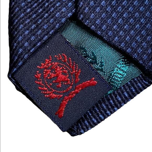 Tommy Hilfiger red white and blue 100% silk neck tie made in the USA - Picture 4 of 5